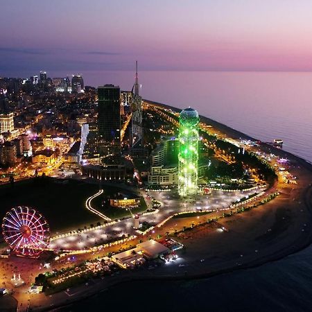 Studio "Black - White" Batumi Exterior photo