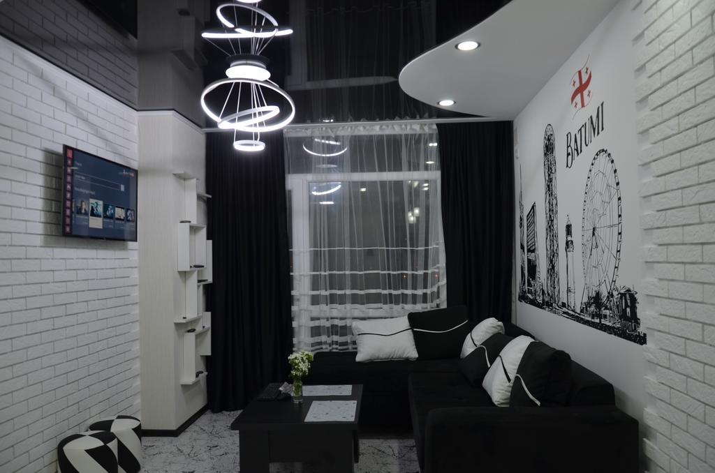 Studio "Black - White" Batumi Exterior photo